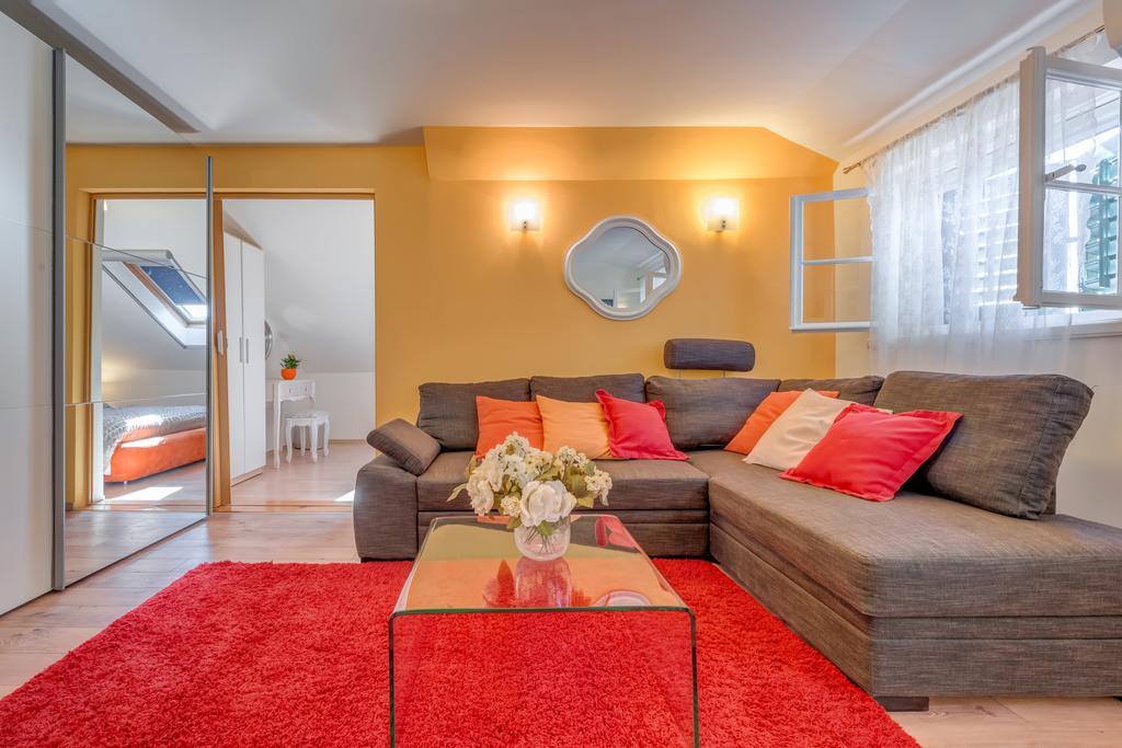 Apartment Bacvice Holiday With Free Parking Сплит Екстериор снимка